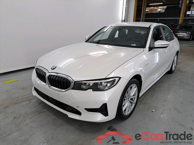 BMW 3 - 2019 330eA PHEV