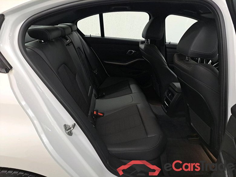 BMW 3 - 2019 330eA PHEV #6