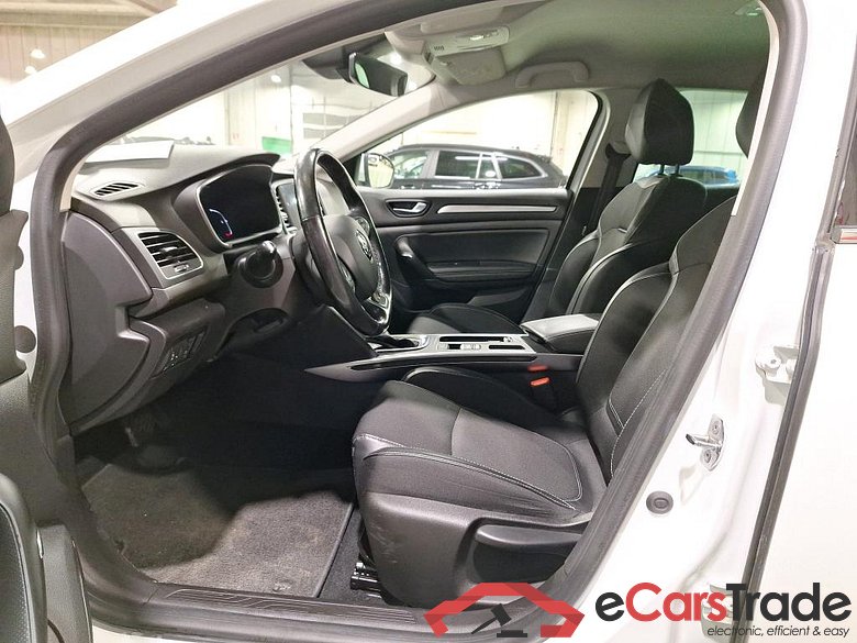 RENAULT MEGANE BERLINE 1.3 TCE 140 EDC GPF INTENS #5