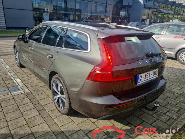 VOLVO V60 2.0 D3 MOMENTUM PRO #3