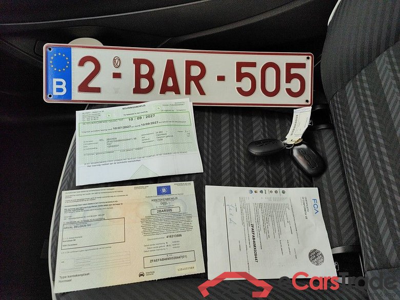 Fiat 500 500e 42 kWh Passion 3d #4