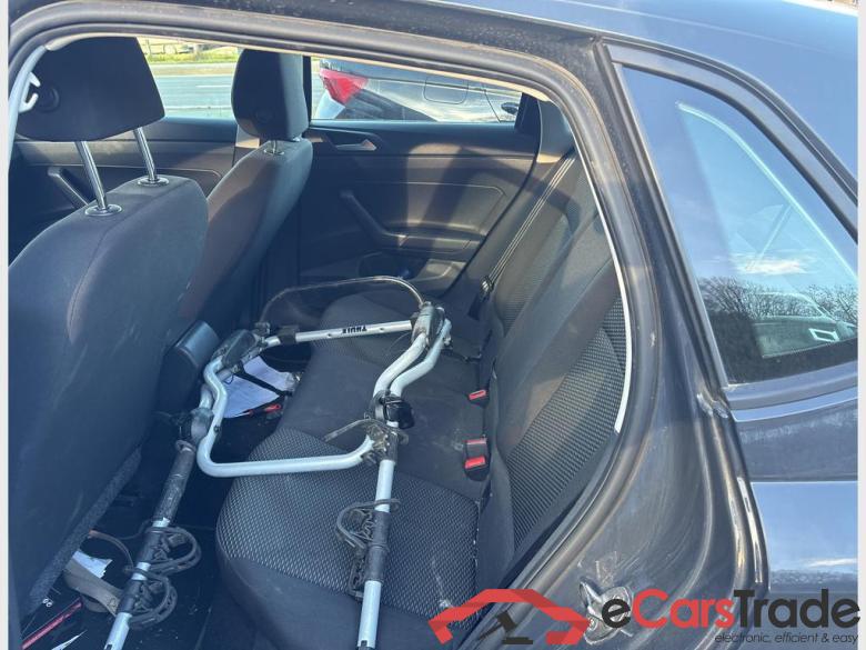 VOLKSWAGEN Polo Polo Trendline 1.0 59 kW (80 ch) 5 vitesses manuel #3