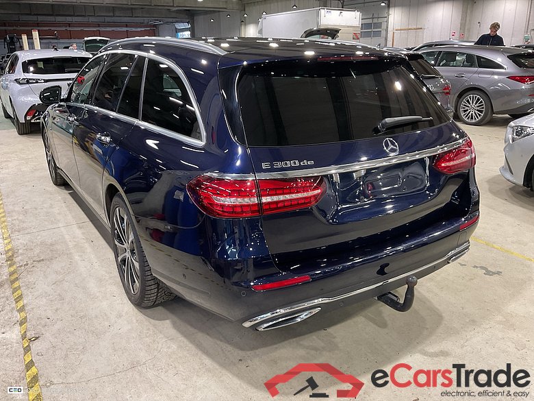 MERCEDES-BENZ E-CLASS BREAK 2.0 E 300 DE AUTO Premium Plus #3