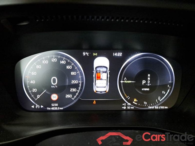 VOLVO XC40 / 2021 / 5P / SUV T4 RECHARGE PLUG-IN AUTO CORE #4