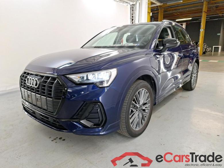AUDI Q3 1.4 45 TFSI E S TRONIC S LINE #1