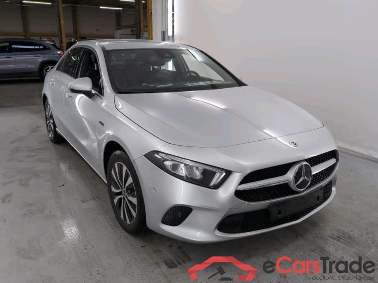 MERCEDES-BENZ A-CLASS LIMOUSINE 1.3 A 250 E DCT #2