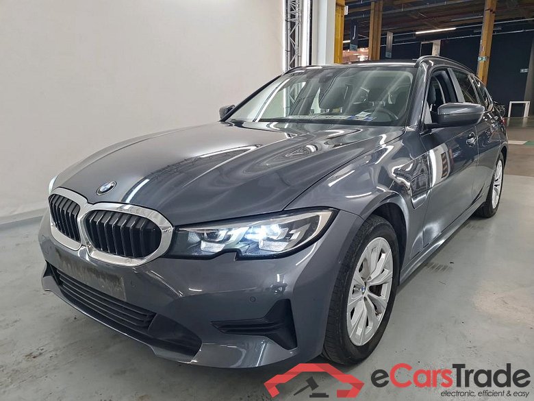 BMW 3 TOURING - 2019 330eA PHEV #1
