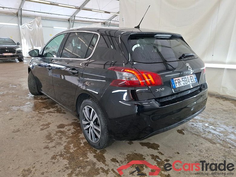 PEUGEOT 308 / 2017 / 5P / Berline Puretech 130 S&S EAT8 Allure #2