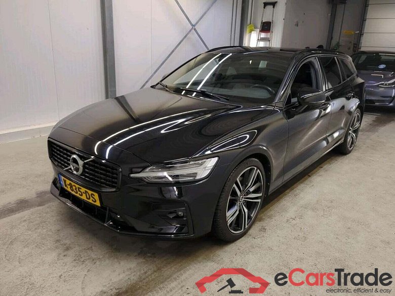 VOLVO V60 2.0 B4 R-Design