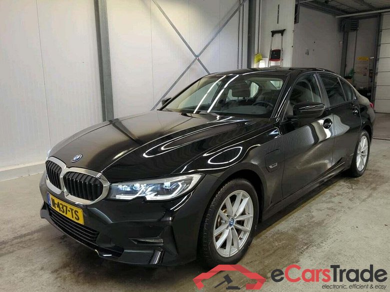 BMW 3-serie 320e Bns Ed. Pl.