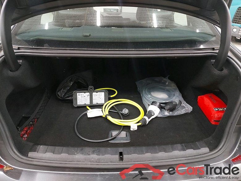 BMW 320e Plug-In Hybrid M-Sport Aut. Laser Head-Up LC-Pro Ambient HI-FI ACC Navi-Pro 1/2 Sport-Leather-Alcantara KeylessGo Camera Klima PDC ... #6