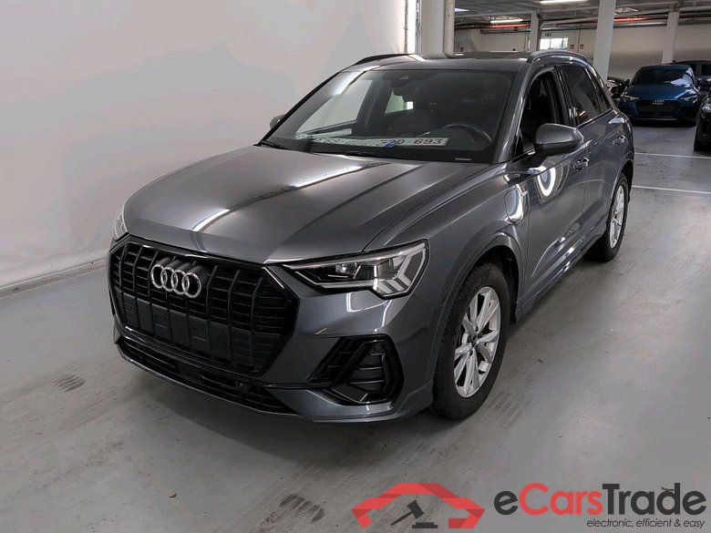 AUDI Q3 1.4 45 TFSI E S TRONIC S LINE #1