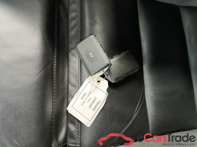 VOLVO V60 DIESEL - 2018 2.0 D3 150 AWD R-Design Geartronic 5d #4