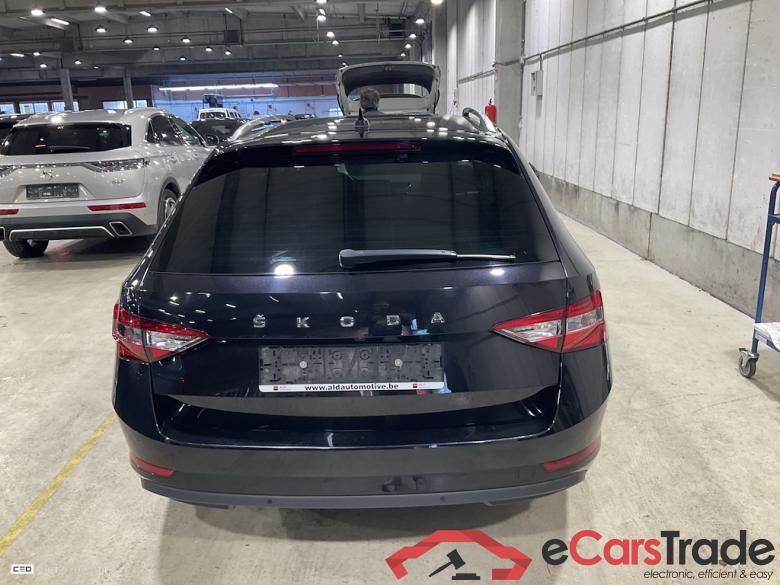 SKODA SUPERB COMBI DIESEL - 2019 2.0 CR TDi Style DSG #5