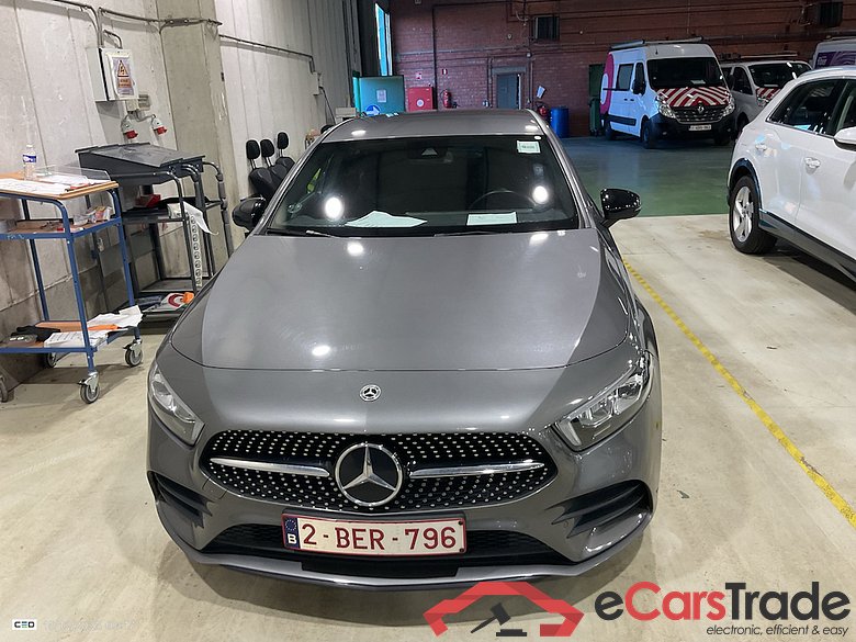 Mercedes A 180d AMG Night Aut. LED-Xenon Widescreen Navi 1/2 Sport-Leather-Alcantara KeylessGo Camera Klima PDC ... #2