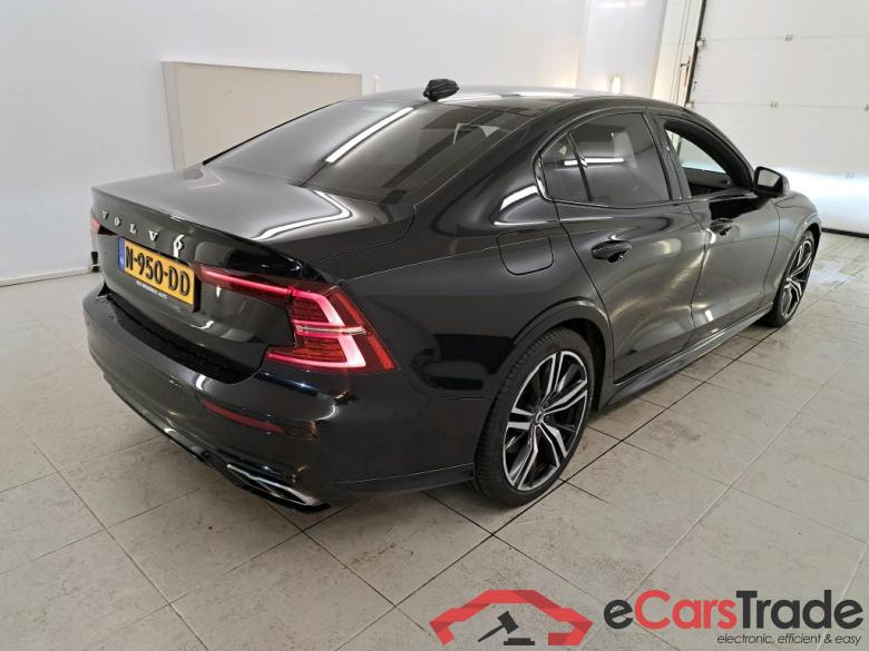 Volvo S60 Recharge T6 AWD R-Design 4d #2