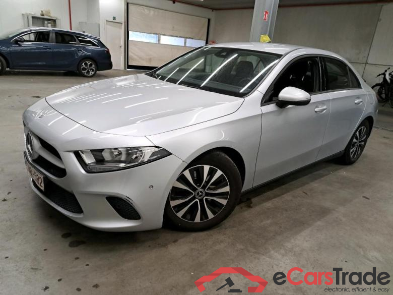 MERCEDES - MER A BERLINE 180 136PK Business Solution * PETROL *