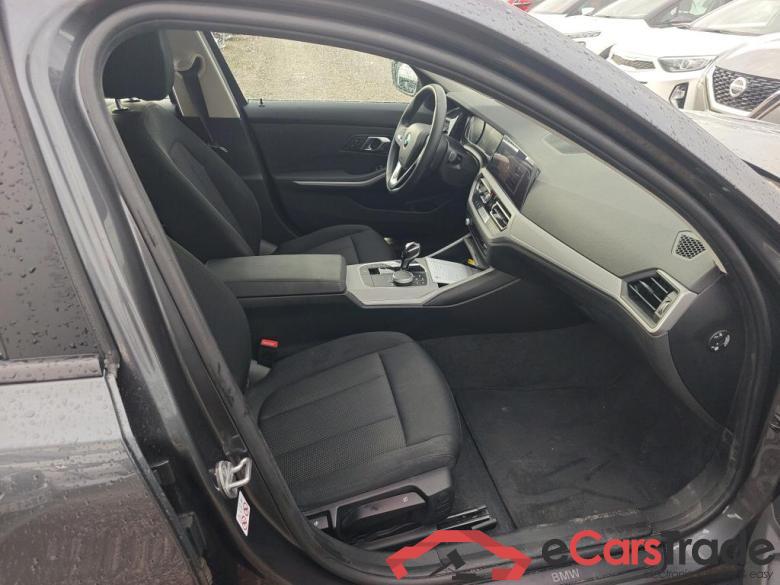 BMW Serie 3 / 2018 / 4P / sedán 318d Auto. #6