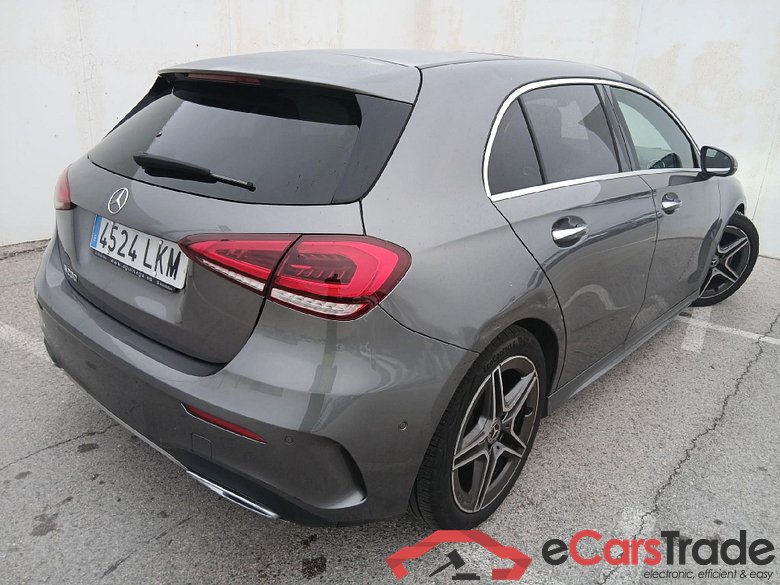MERCEDES-BENZ Clase A / 2018 / 5P / berlina con portón A 200 #2