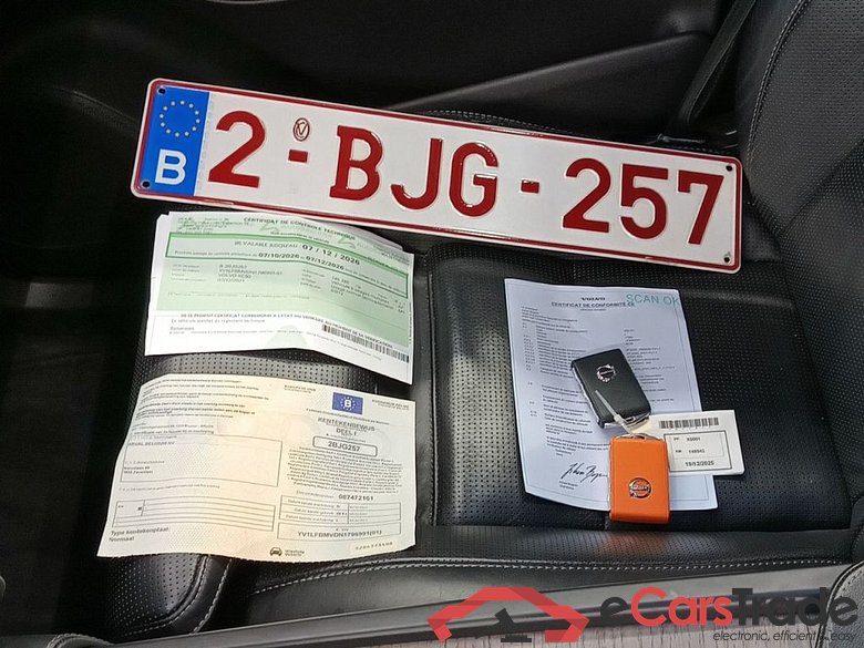 Volvo XC90 2.0 T8 4WD Geartronic Inscription 7PL. 5d #4