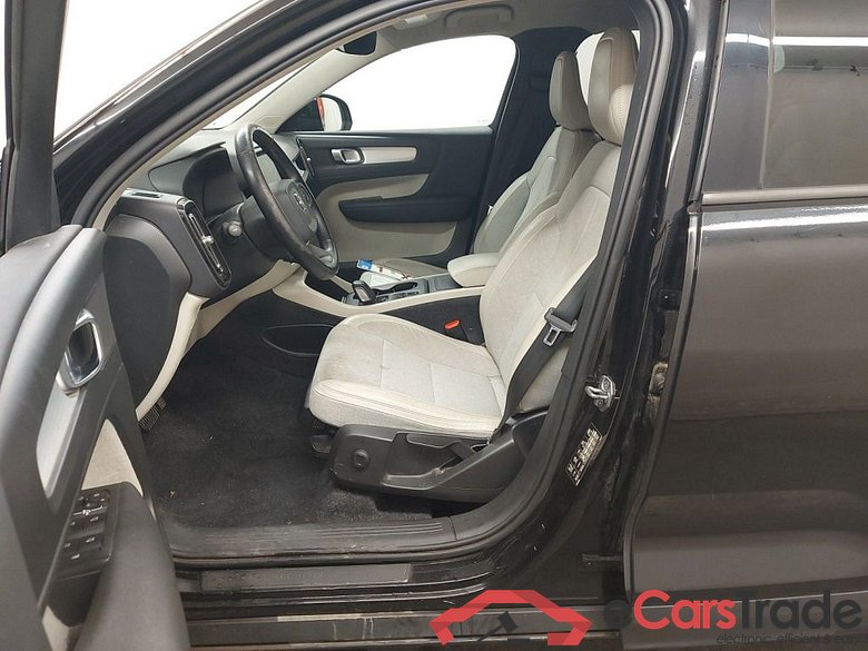 Volvo XC40 D3 Geartronic Momentum Pro  5d #3