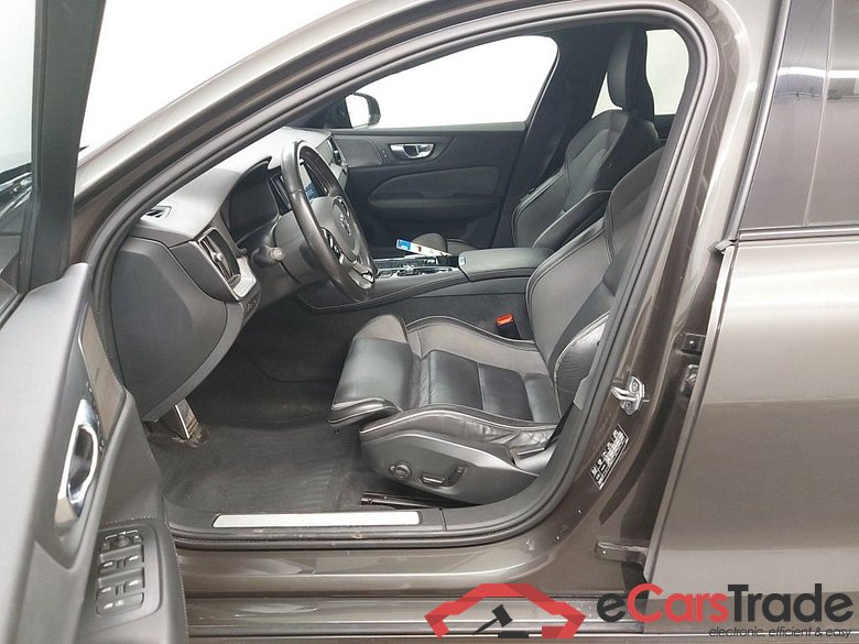 Volvo V60 T6 PHEV 4x4 Geartronic R-Design 5d #3