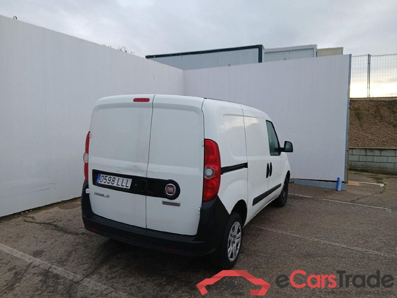FIAT Doblò Cargo/2015/4P/furgón derivado de turismo Cargo SX 1.3 Mjet 70 kW (95 CV) #2