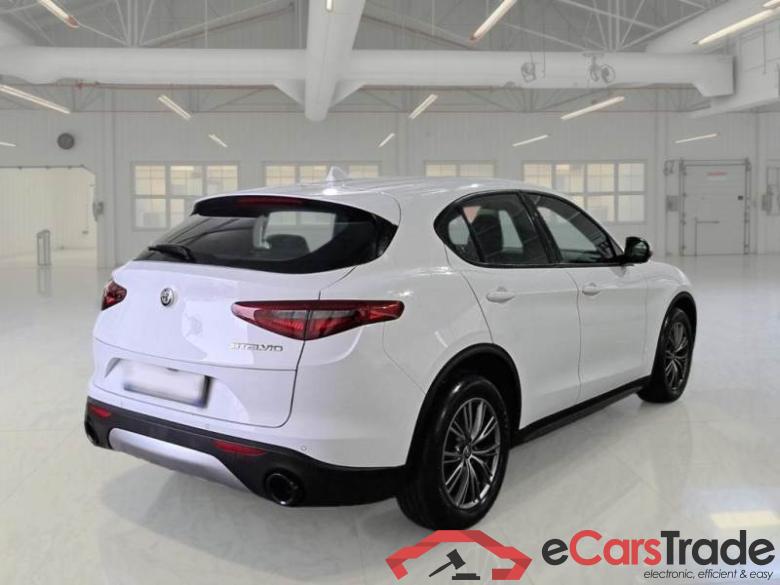 ALFA ROMEO STELVIO / 2017 / 5P / SUV 2.2 TD 160 CV SUPER BUSINESS AT8 RWD #2