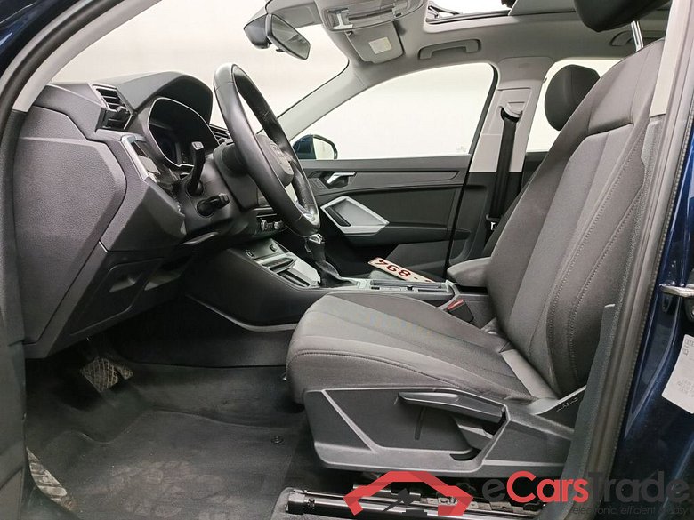 Audi Q3 45 TFSI e S tronic S Line 5d #3