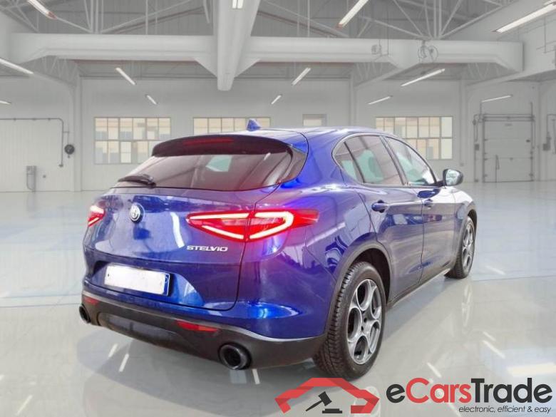 ALFA ROMEO STELVIO / 2017 / 5P / SUV 2.2 TD 190 CV SPRINT AT8 Q4 #2
