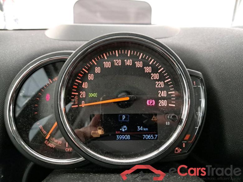 MINI Countryman / 2016 / 5P / Crossover Cooper SE ALL4 Busi Design 136+88ch BVA6 #6