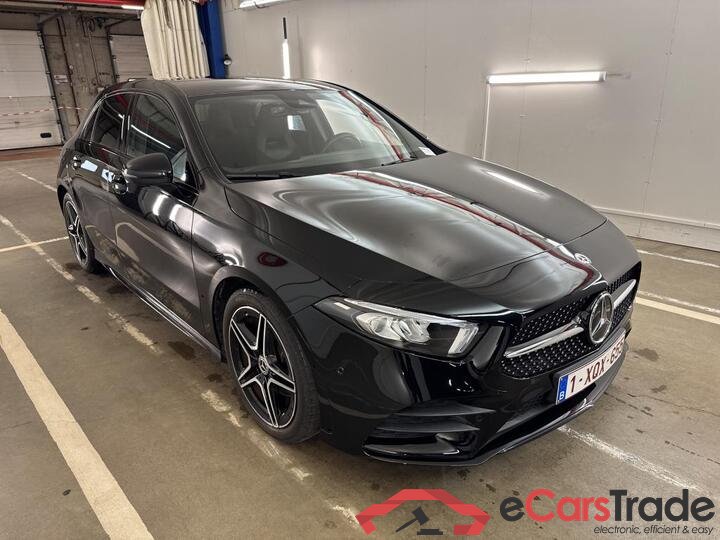 Mercedes-Benz A180d AMG Aut. LED-Xenon Widescreen Navi 1/2 Sport-Leather-Alcantara KeylessGo Klima PDC ... #2