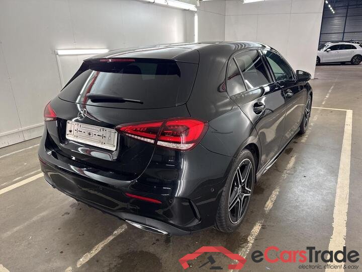 Mercedes-Benz A180d AMG Aut. LED-Xenon Widescreen Navi 1/2 Sport-Leather-Alcantara KeylessGo Klima PDC ... #3
