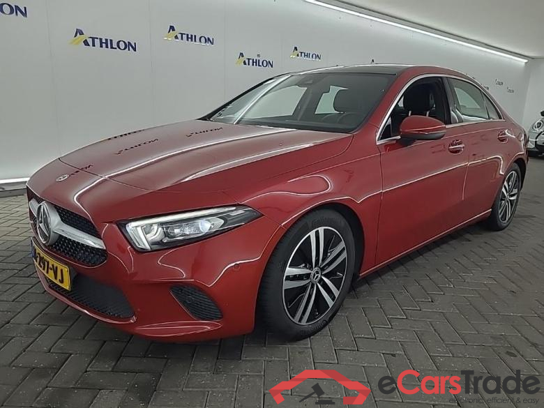 MERCEDES-BENZ A-Klasse Limousine A 200 7G-DCT Business Solution Luxury 4D 120kW