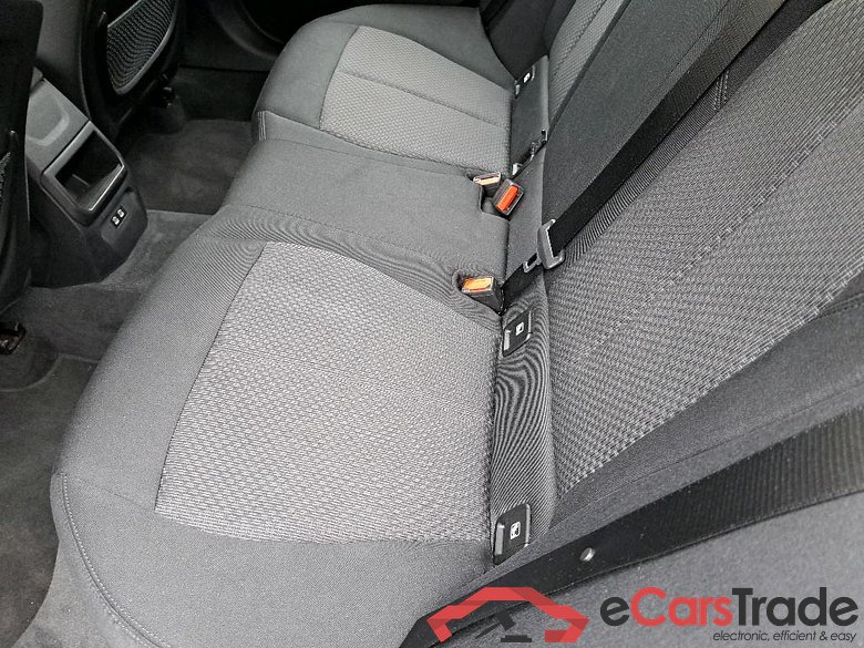 BMW 116i LED-Xenon Navi KeylessGo Klima PDC ... #6