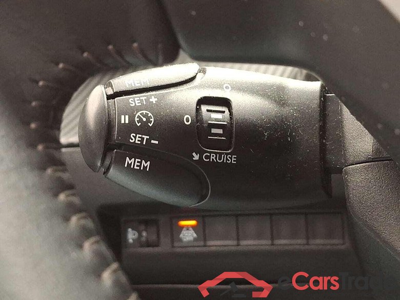 PEUGEOT 2008 1.2 PureTech Active #6