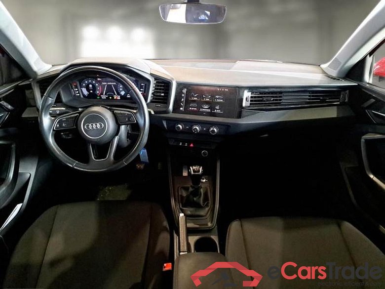 AUDI A1 / 2018 / 5P / BERLINA 25 TFSI BASE SPORTBACK #3