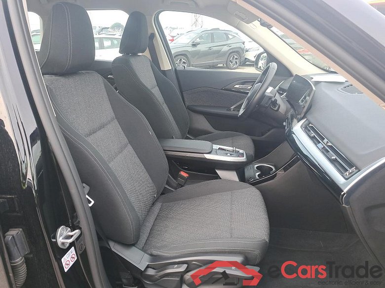 BMW X1 / 2022 / 5P / todoterreno sDrive18d #6