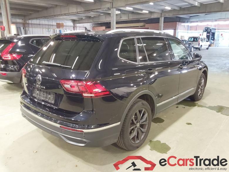 VOLKSWAGEN TIGUAN ALLSPACE 1.5 TSI LIFE DSG #4