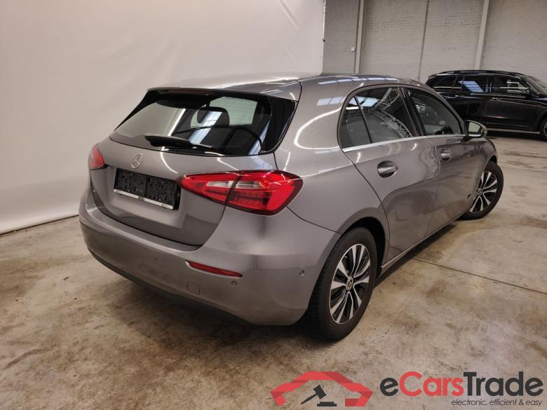 Mercedes-Benz A-Klasse A 180 d Business Solution 5d #2