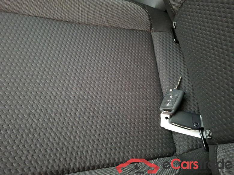 VOLKSWAGEN POLO 70 kW #6