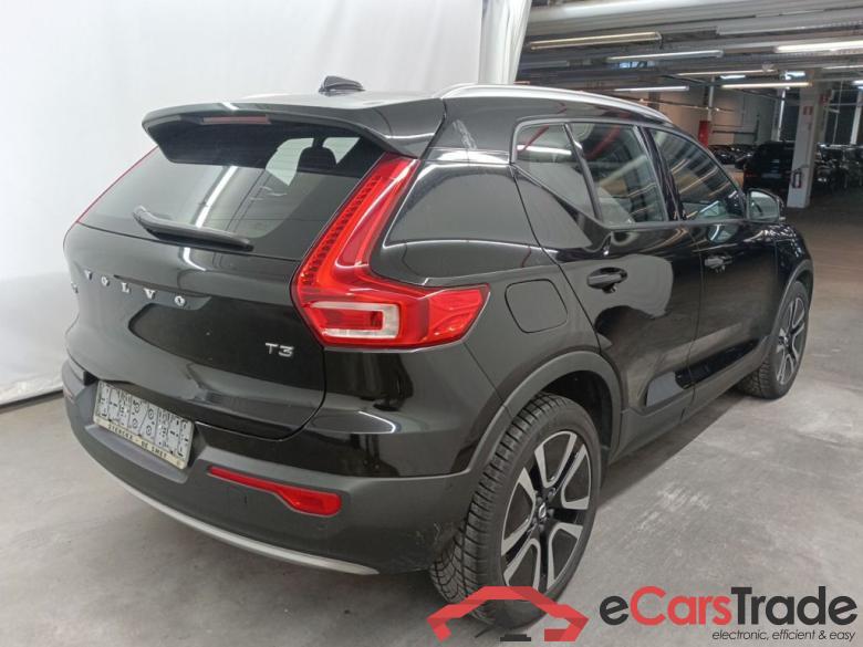 Volvo XC40 T3 Momentum Pro 5d #2