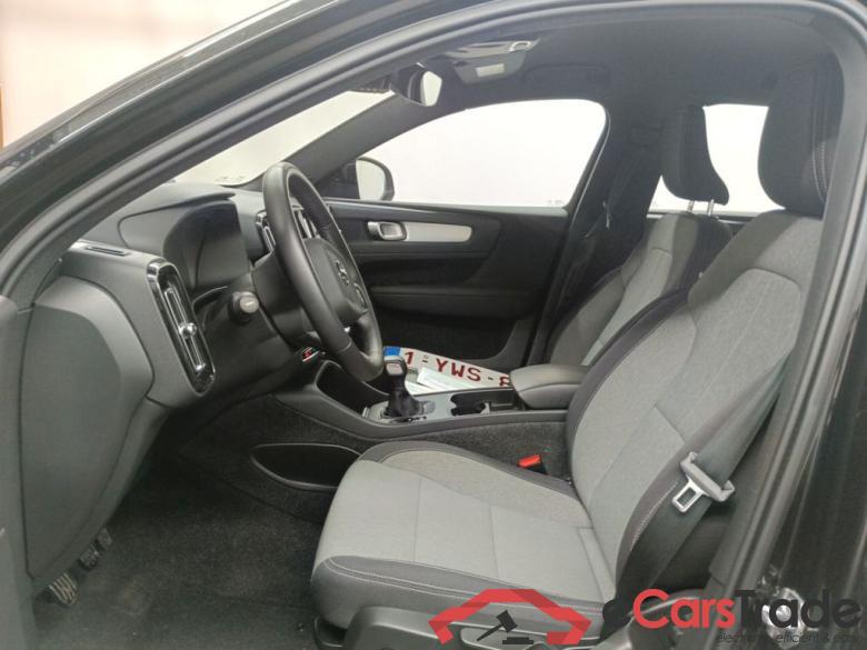 Volvo XC40 T3 Momentum Pro 5d #3