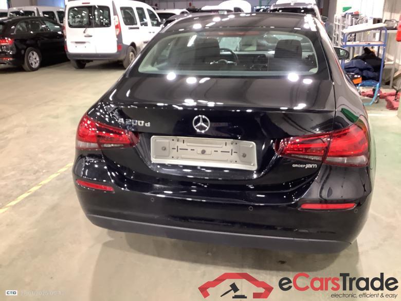 MERCEDES-BENZ A-CLASS LIMOUSINE 2.0 A 200 D BUSINESS SOLUTION LIM DCT #5