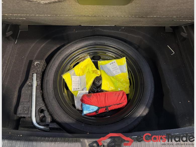 VOLKSWAGEN Golf VIII Golf ACTIVE 1.0 TSI 81 kW (110 ch) 6 vitesses manuel #6