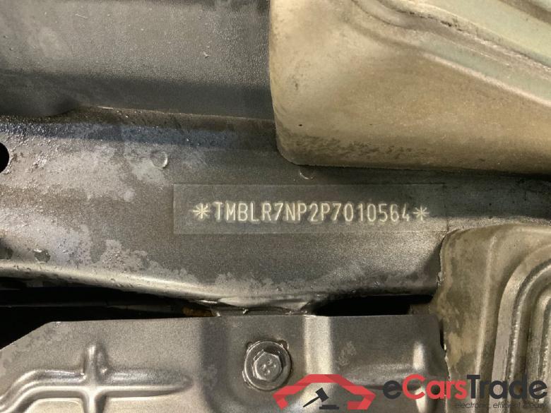 Superb Combi Scout 4x4 2.0 TDI 147KW AT7 E6d #5