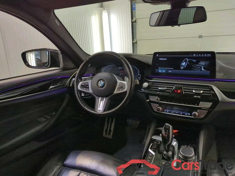 BMW 5-serie 530e High Exe #3