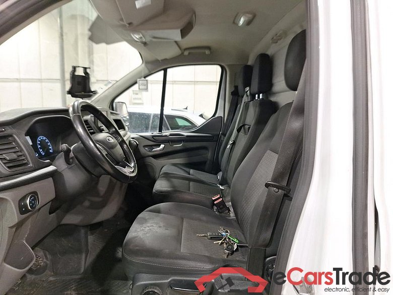 FORD TRANSIT CUSTOM 300S FOU SWB DS 2.0 TDCi L1H1 Trend STOCK #5
