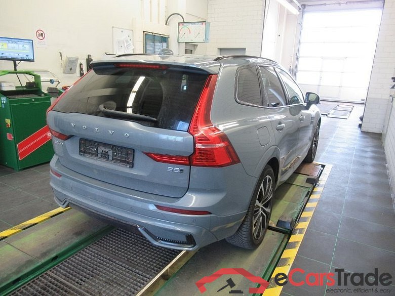 Volvo XC60 (03.2017->) DE - SUV5 B5 (Benzin) AWD EU6d, Ultimate Dark Mild-Hybrid (EURO 6d), (Facelift) #3