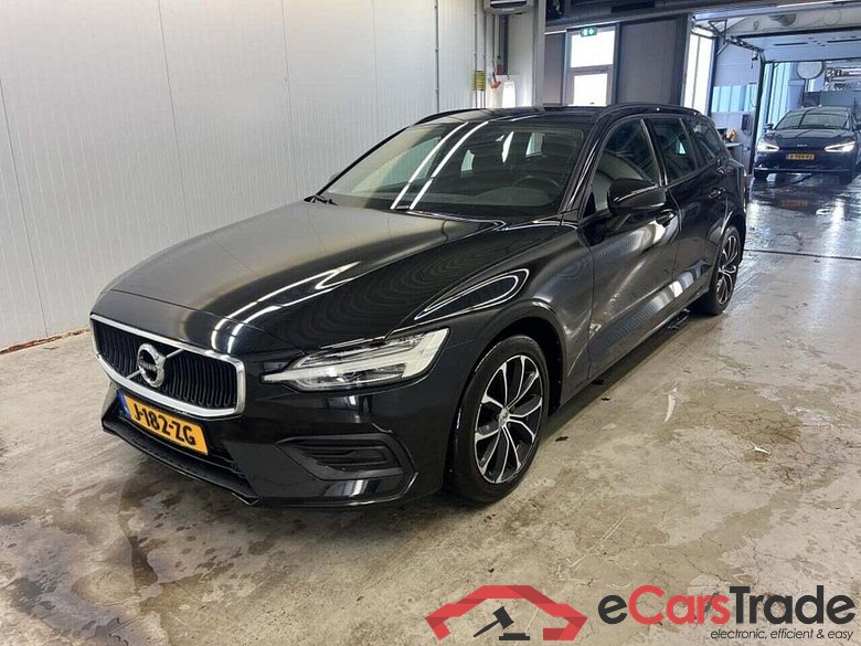 VOLVO V60 2.0 B3 Mom. Adv. #1